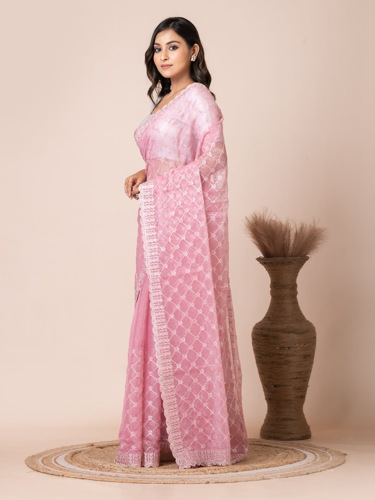 Luxurious Tissue Saree with Exquisite Blouse Piece