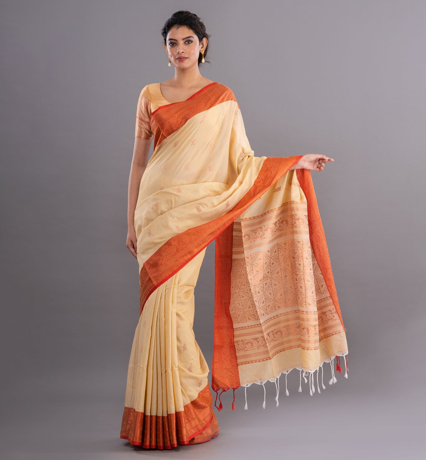 Regal Cream Handloom Cotton & Silk Saree