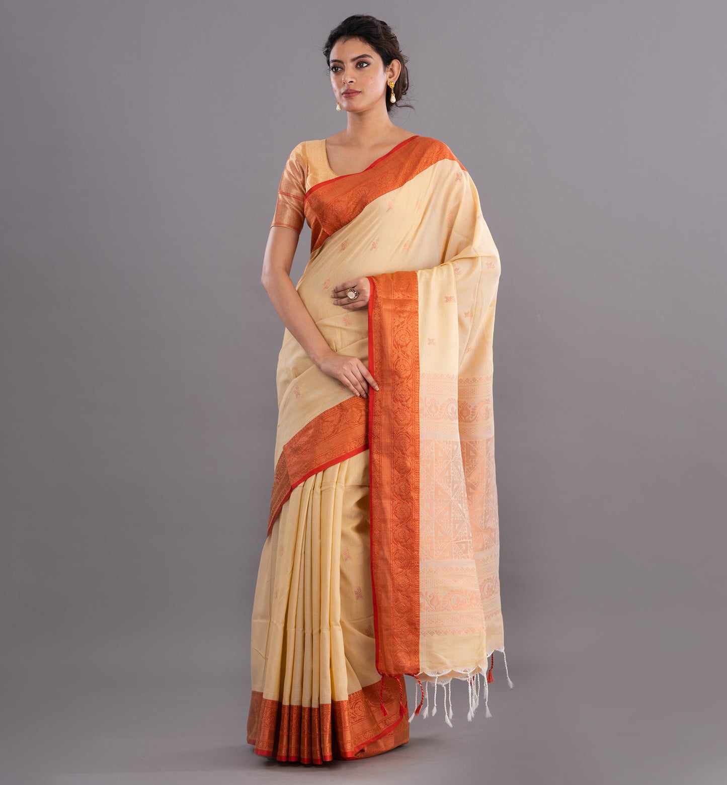 Regal Cream Handloom Cotton & Silk Saree