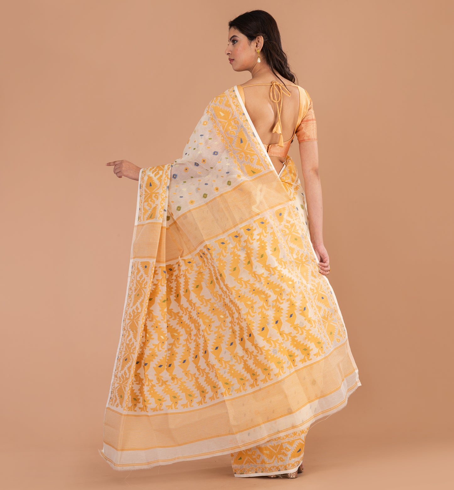Graceful Off-White Jamdani Cotton Saree